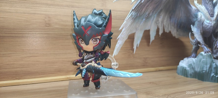 粘土人#1284‐DX 怪物猎人：世界 女猎人 迅龙α DX