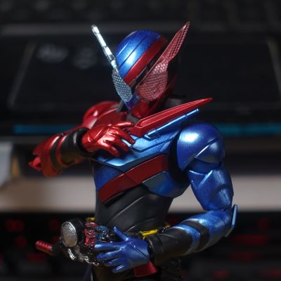 S.H.Figuarts 假面骑士创骑 兔子坦克形态  [BEST SELECTION]