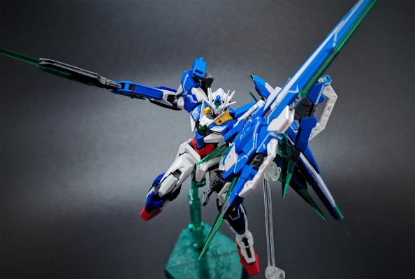 RG 机动战士高达00V  量子型00高达 全刃式