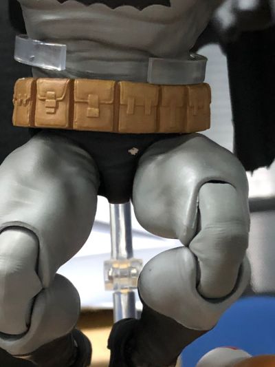 MAFEX No.106  蝙蝠侠：黑暗骑士归来 蝙蝠侠