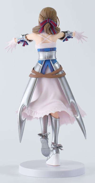 PM 手办 	普通攻击是全体攻击而且能二次攻击的妈妈你喜欢吗？ 大好真真子