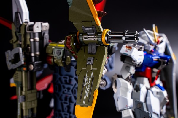 METAL BUILD 机动战士高达SEED 巨剑型强袭装备