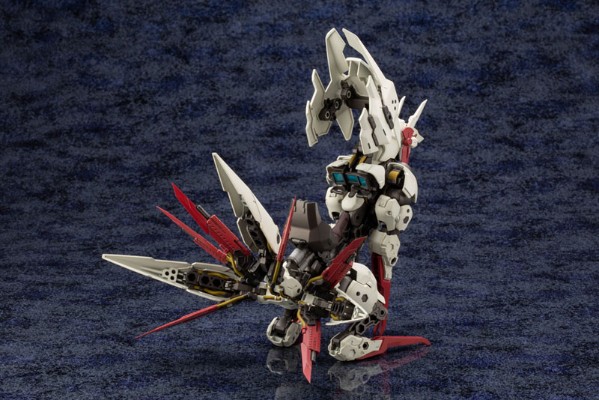 六角机牙 WEIRD TAILS