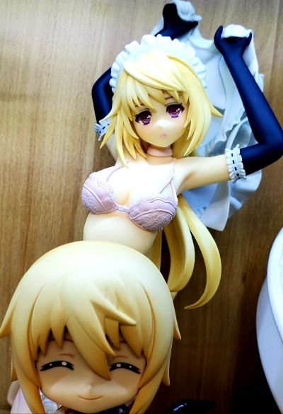 IS〈无限斯特拉托斯〉 夏洛特・迪诺亚 贵宾犬版