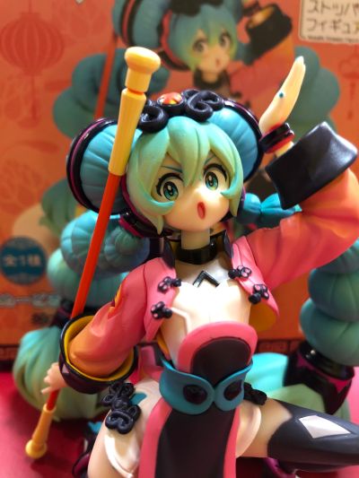 压泡面手办 VOCALOID 初音未来 -中国风-