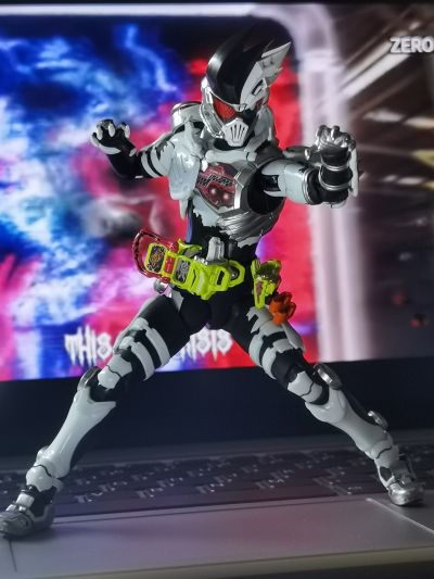 S.H.Figuarts 假面骑士：艾克赛德 假面骑士幻梦 丧尸玩家 等级10/LV.X