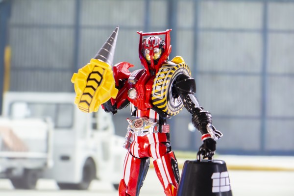 S.H.Figuarts 假面骑士驰骑 假面骑士驰骑 特莱多隆型