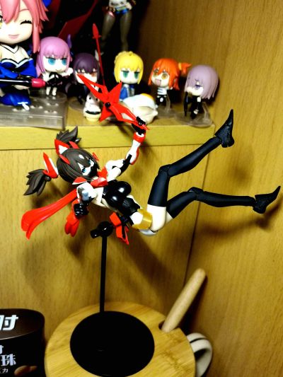 S.H.Figuarts 假面骑士创骑 假面骑士创骑 兔子坦克 汽泡形态