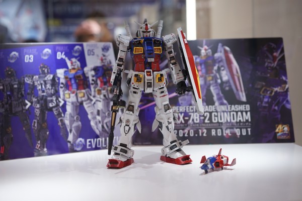 PG UNLEASHED 1/60  RX-78-2 高达