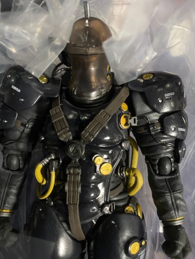figma#EX-044b 小岛工作室 Ludens 黑色版