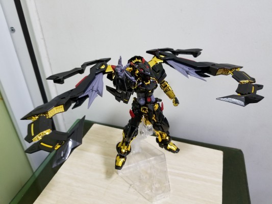 RG  ASTRAY 异端高达金色机天