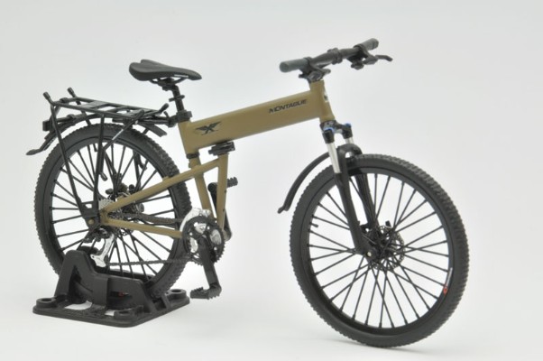 小军械库 [LM008] Montague 伞兵车 (塑料模型版)