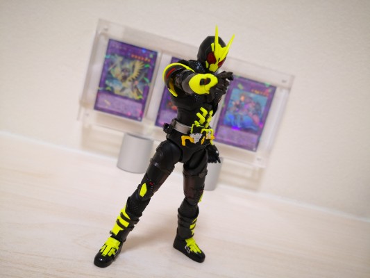 S.H.Figuarts 剧场版 假面骑士 令和 第一世代 假面骑士零零一