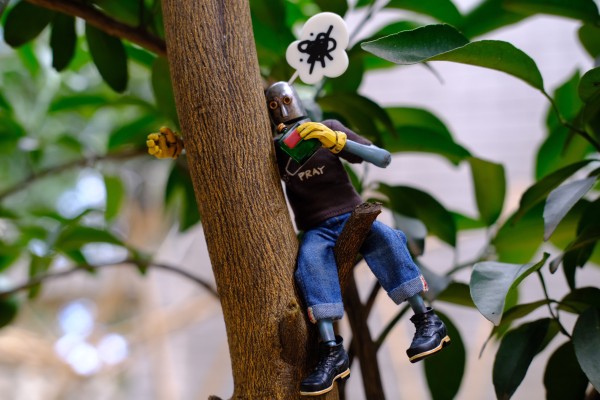 PES020 铁头托尼-亡命加油站系列1/12可动人偶