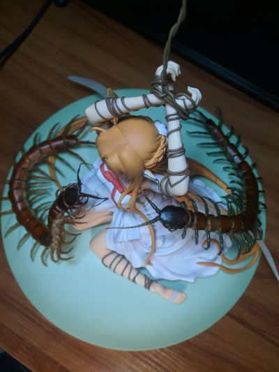 刀剑神域 亚丝娜 -被囚禁的蒂塔妮亚-