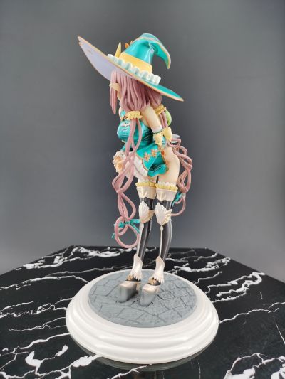 光明之响 琳娜・梅菲尔德