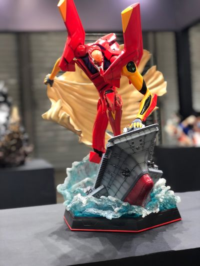 新世纪福音战士 EVA-02 Metallic Variant Exclusive