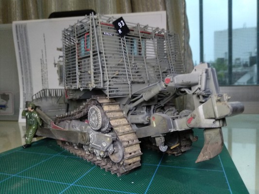 1/35 美国 D9R 装甲推土机 格栅装甲型