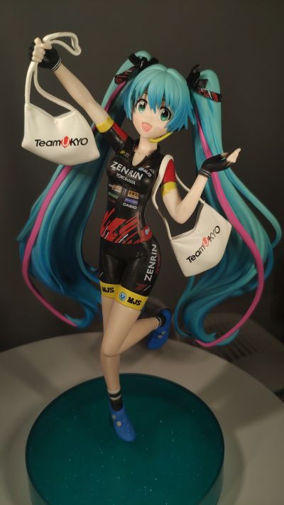 ESPRESTO est 配色与秀发 初音未来赛车女郎 赛车未来2019 右京车队女郎