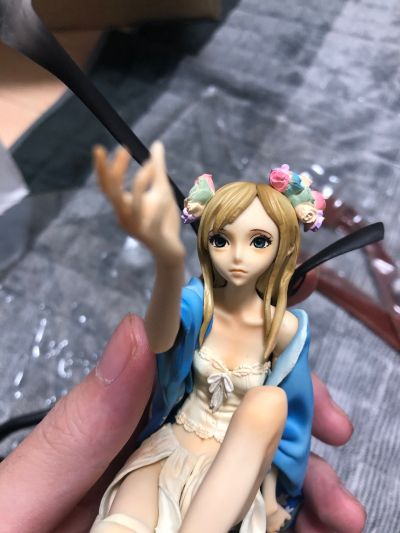 笼中少女