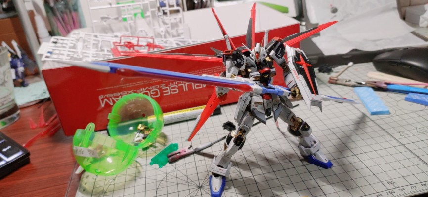 RG 1/144 巨剑型脉冲高达