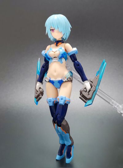 机甲少女 魔鹫 比基尼装甲版