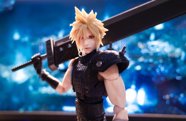 PlayArts改 最终幻想VII 重制版 克劳德・史特莱夫 Version 2