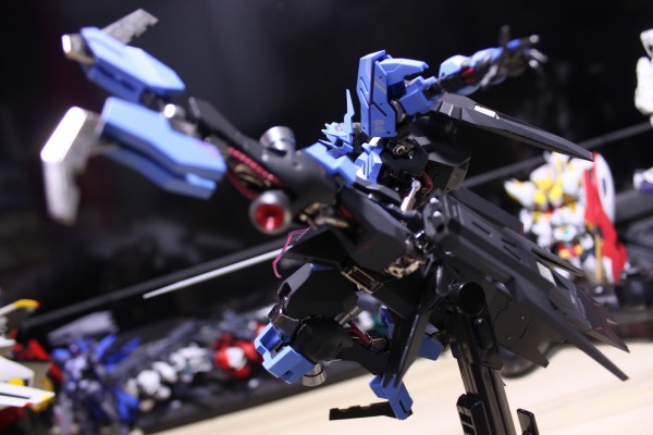 METAL ROBOT魂 机动战士高达：铁血的奥尔芬斯 ASW-G-XX 维达尔高达