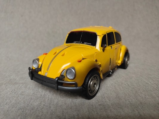 变形金刚 MPM-7 バンブルビー[takaraTomy]