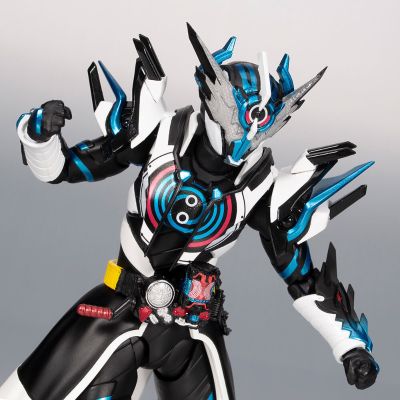S.H.Figuarts 创骑 新世界 假面骑士克罗兹 假面骑士克罗兹 埃伯尔形态