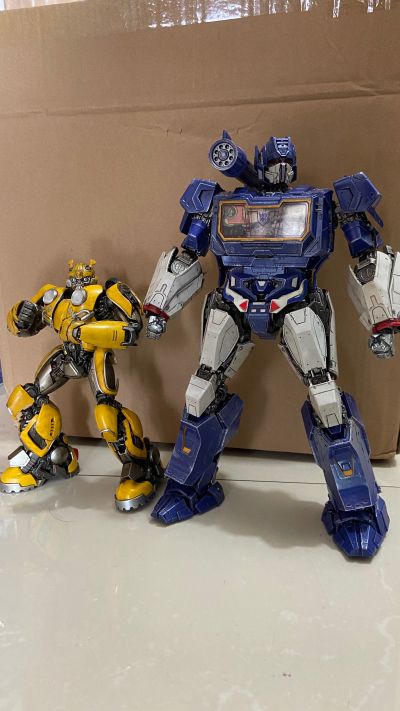 3Z0160 DLX 变形金刚外传 大黄蜂 声波＆机器狗