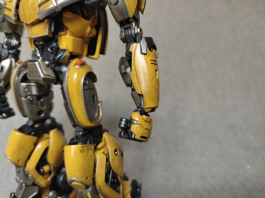 变形金刚 MPM-7 バンブルビー[takaraTomy]