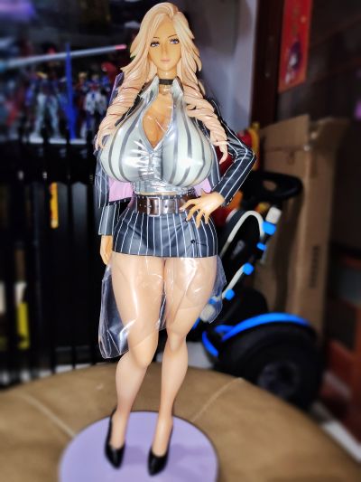 辣妹姐社长和后宫办公室 锦织爱