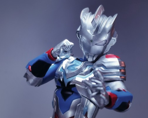 S.H.Figuarts  泽塔奥特曼 阿尔法装甲