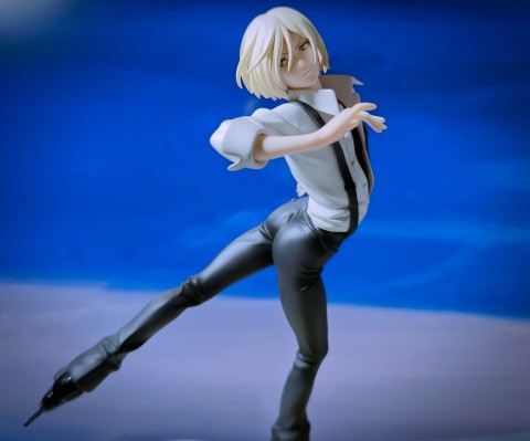 ARTFX J 冰上的尤里 维克托