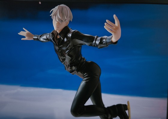 ARTFX J 冰上的尤里 维克托