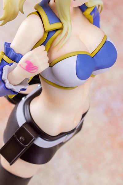 妖精的尾巴 露西・哈特菲利亚