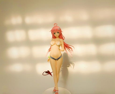 出包王女DARKNESS 菈菈・萨塔琳・戴比路克 泳装版