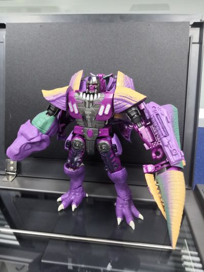 变形金刚 王国 KD-01 金刚王