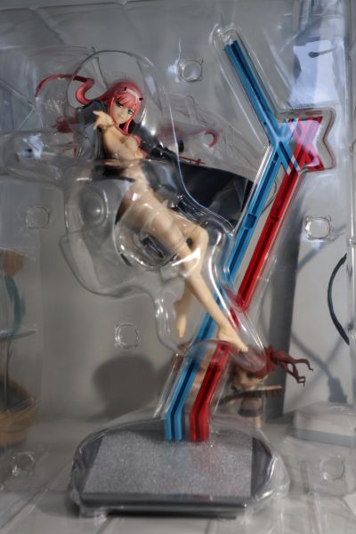 Darling in the FRANXX 零二