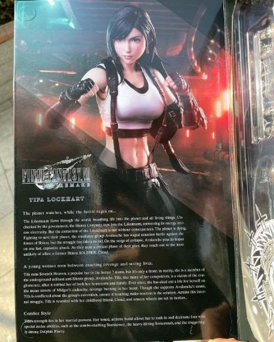 PlayArts改  最终幻想7 重制版 蒂法・洛克哈特