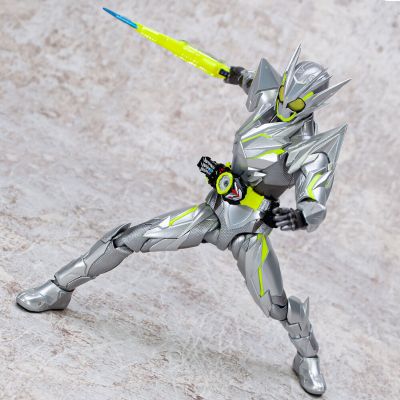 S.H.Figuarts  假面骑士零一 金属簇飞蝗