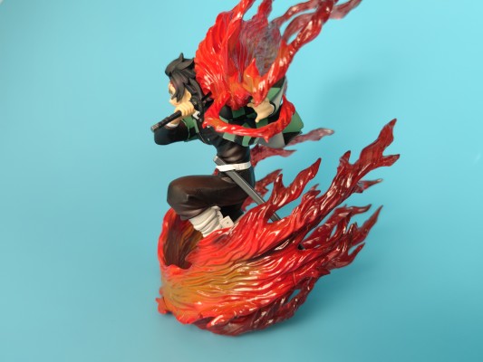 FiguartsZERO 鬼灭之刃 灶门炭治郎 火之神神乐