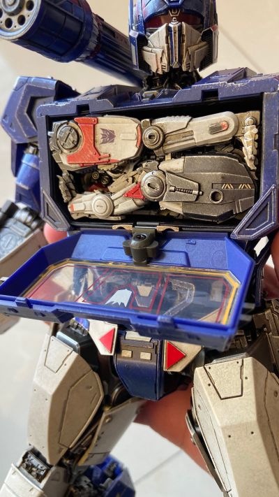 3Z0160 DLX 变形金刚外传 大黄蜂 声波＆机器狗