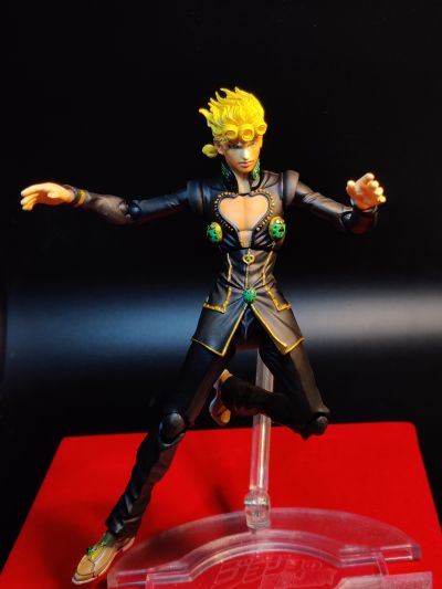超像可动 JOJO的奇妙冒险 黄金之风 乔鲁诺・乔巴拿 黑色版