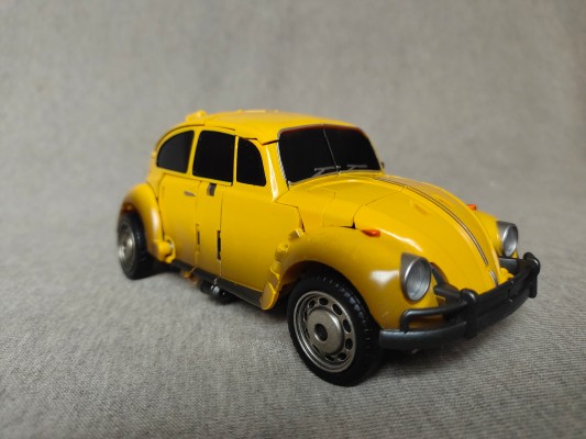 变形金刚 MPM-7 バンブルビー[takaraTomy]