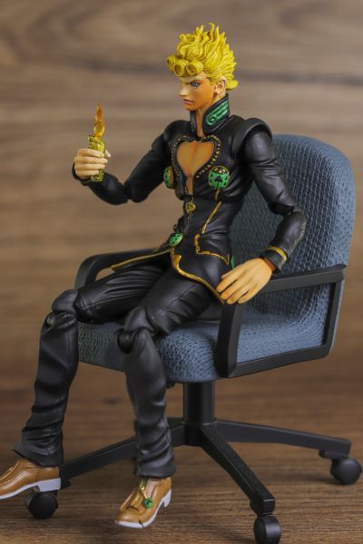 超像可动 JOJO的奇妙冒险 黄金之风 乔鲁诺・乔巴拿 黑色版