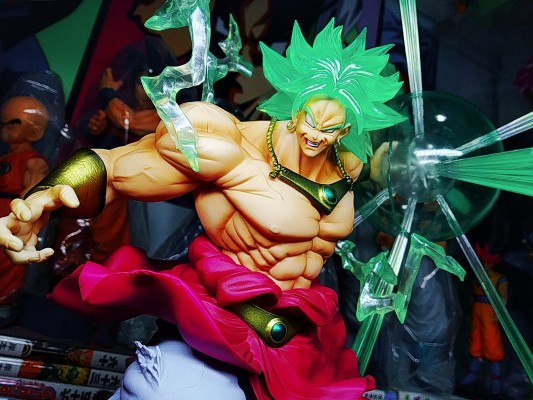 FiguartsZERO 	龙珠Z：燃烧吧！热战·烈战·超激战 布罗利超级赛亚人 Event Exclusive Color Edition