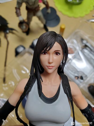 PlayArts改  最终幻想7 重制版 蒂法・洛克哈特