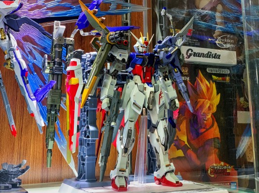 METAL BUILD 机动战士高达SEED 巨剑强袭装备